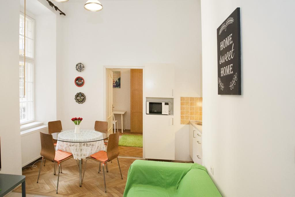 Carolyn Apartman In The Old City Apartment Budapest Exterior photo